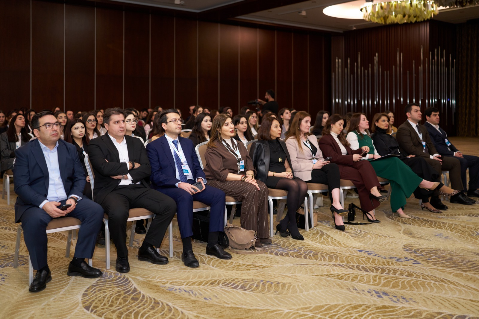 “Parla” təqaüd proqramına yeni qoşulan tələbə qızlarla görüş keçirilib