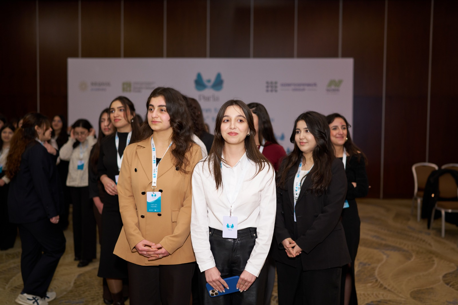 “Parla” təqaüd proqramına yeni qoşulan tələbə qızlarla görüş keçirilib