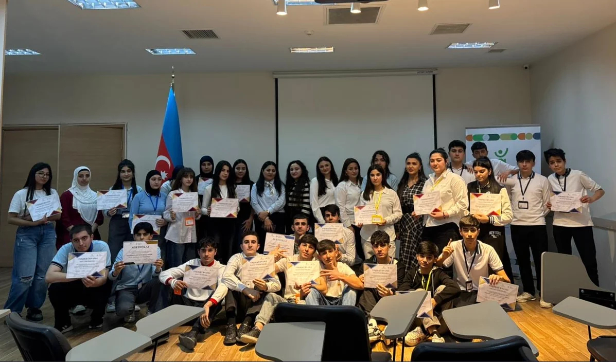 "Kompüter operatoru" ixtisası üzrə yarış keçirilib