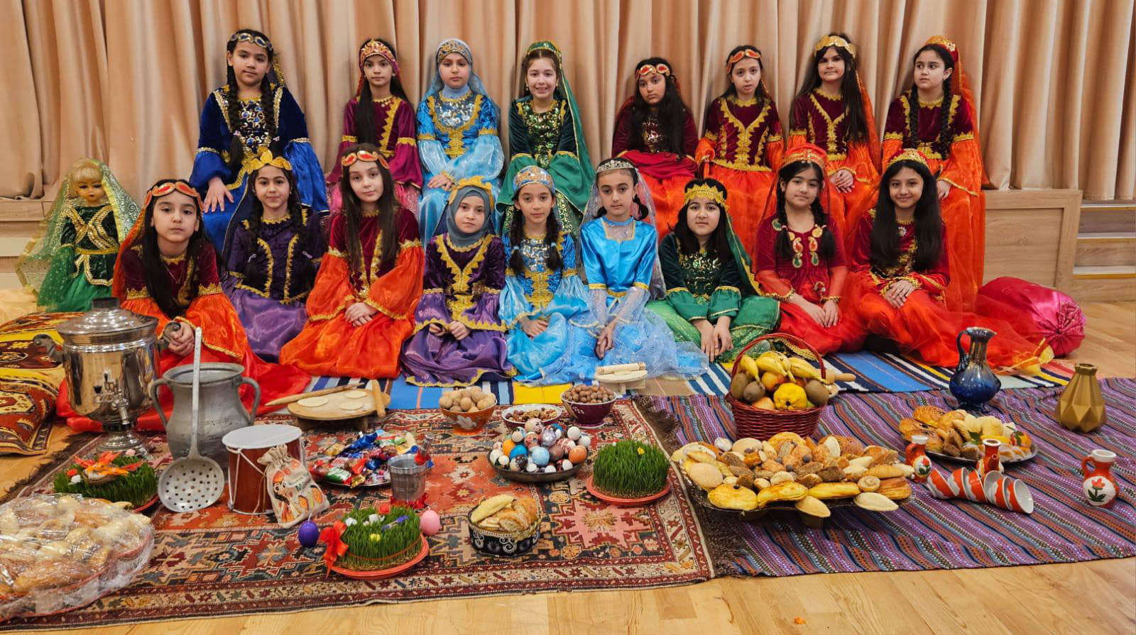 Məktəblilərin bahar sevinci