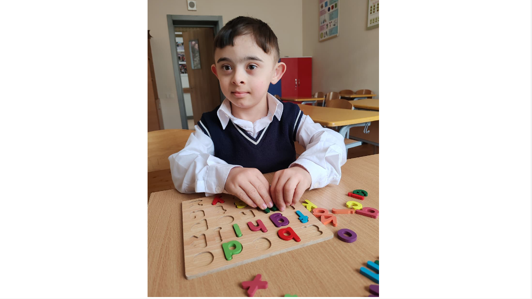 Sevgi ilə böyüyən fərqlilik: