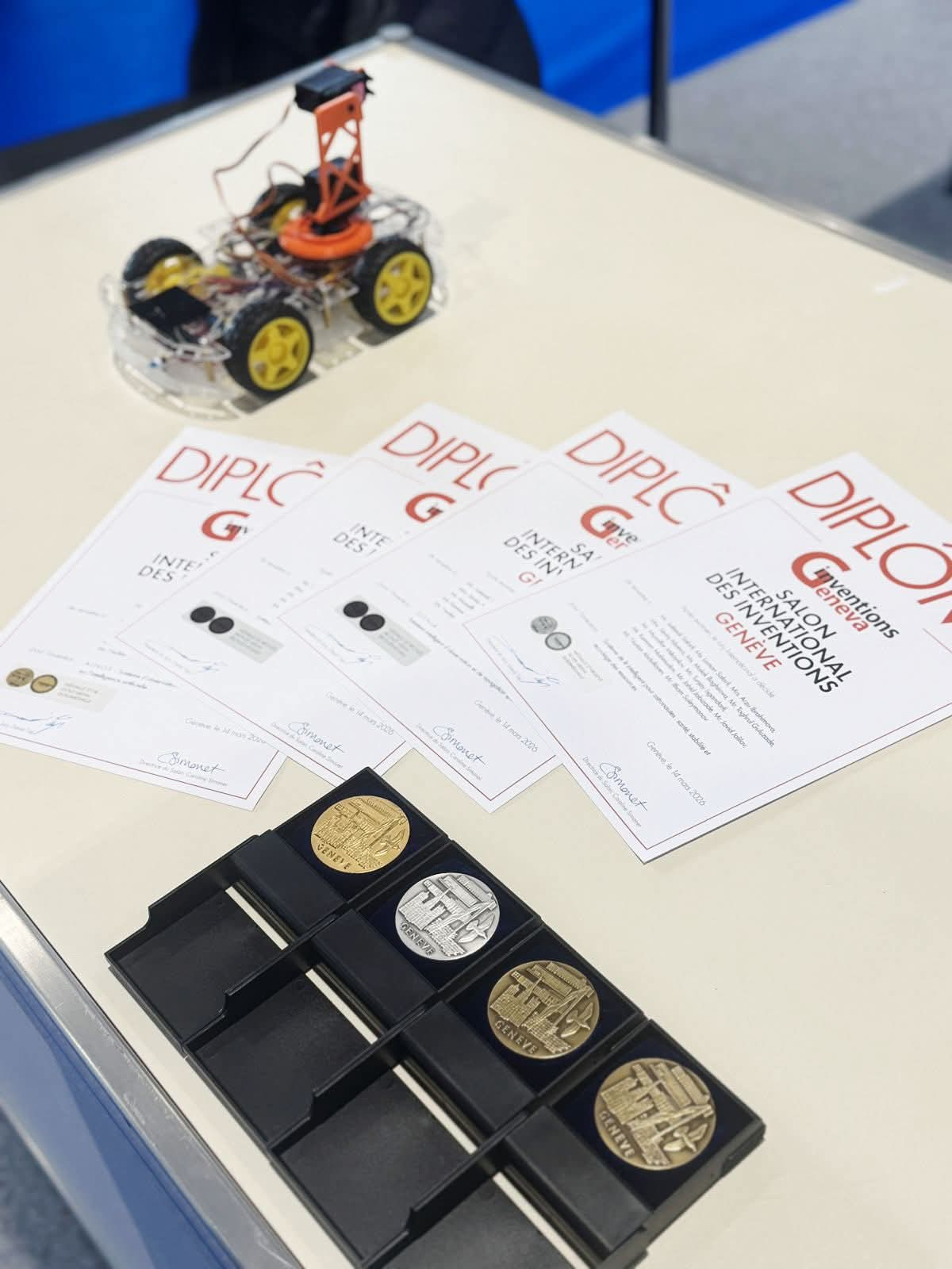 ADNSU tələbələri Cenevrədə beynəlxalq sərgidə uğur qazanıblar