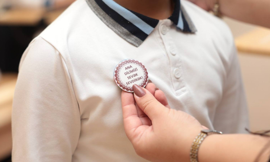 “Niyə “update”, “meeting” deyirik?”