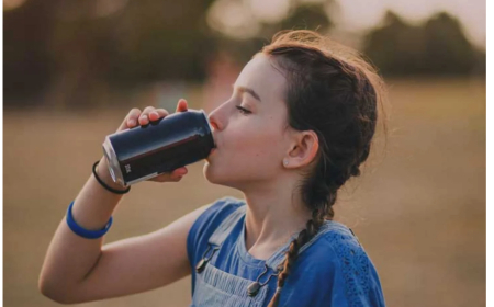 “Sağlam məktəbli”: Enerji içkiləri məktəbli orqanizminin qaldıracağı yük deyil    