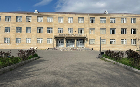 Güclü külək Qazaxda məktəb binasına zərər vurdu