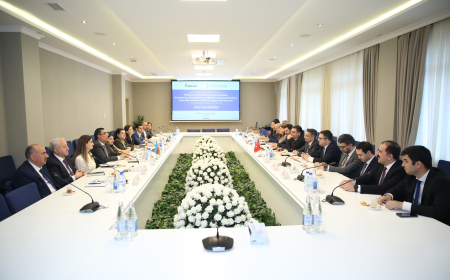 Türkiyə Müdafiə Sənayesi Komitəsinin rəhbərliyi Bakı Ali Neft Məktəbində olub 