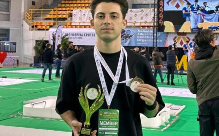 UNEC tələbəsi beynəlxalq robot yarışmasında birincilik qazanıb 