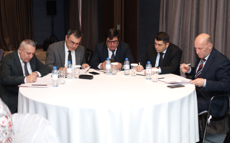 Ali məktəblərin prorektorları üçün təlimlərə başlanılıb