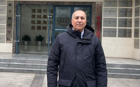 İnsanın formalaşmasında ailə və oxuduğu məktəblər böyük rol oynayır