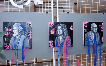 Xalçaçılıqla rəssamlığı birləşdirən tələbə