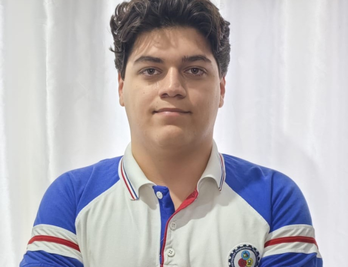 "Kompüter mühəndisi olacağam"- Buraxılış imtahanında birincilik qazanan Bakı məktəblisi