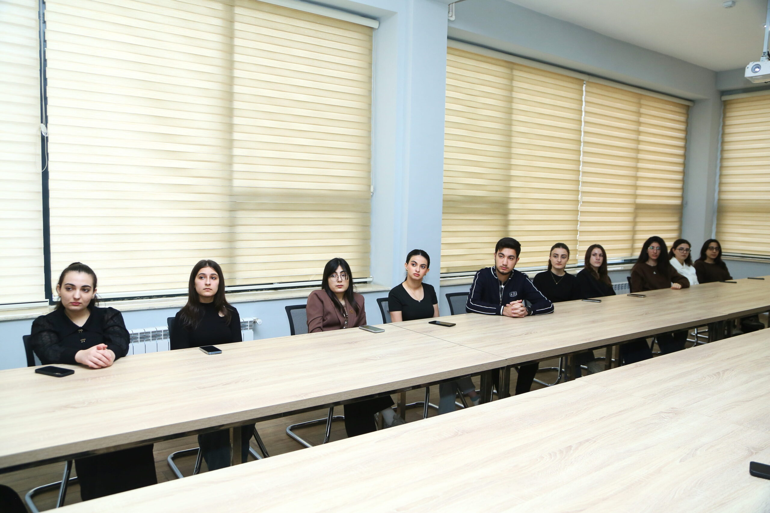 Təqaüd proqramı iştirakçıları beynəlxalq yazışma üzrə təlimdə iştirak ediblər