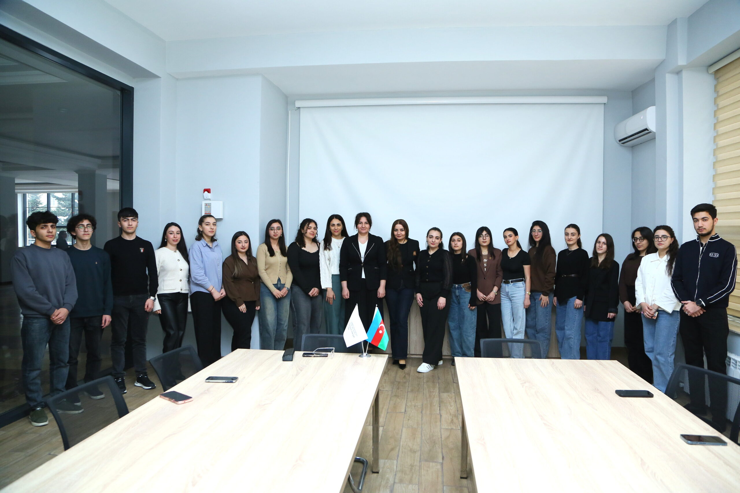 Təqaüd proqramı iştirakçıları beynəlxalq yazışma üzrə təlimdə iştirak ediblər