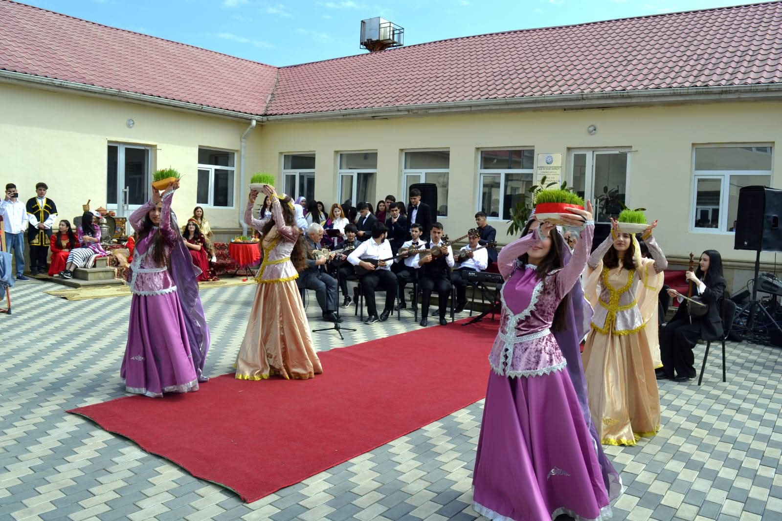 Kollecdə “Novruz gəlir, yaz gəlir” adlı tədbir keçirilib