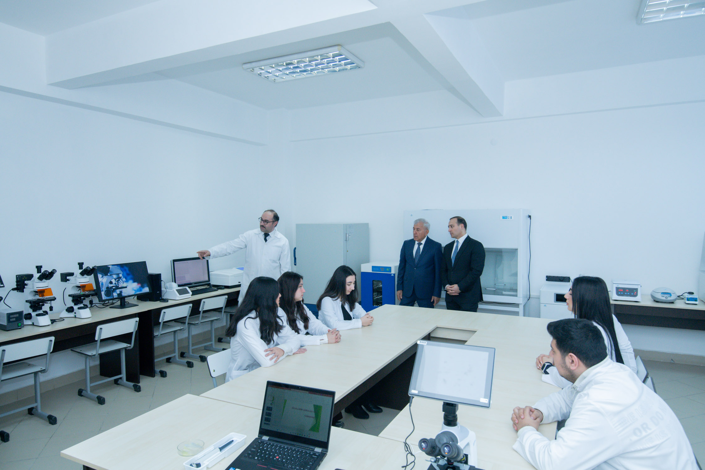 BMU ilə 4SİM arasında gələcək əməkdaşlıq imkanları müzakirə olunub