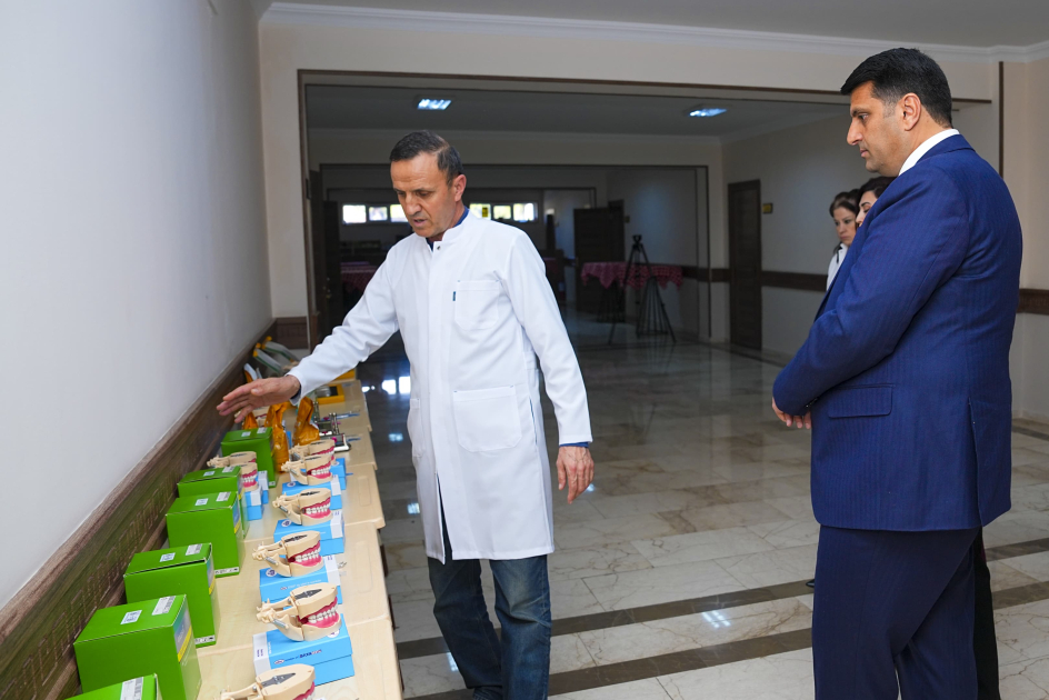 NDU-nun Tibb fakültəsinin laboratoriyaları üçün yeni avadanlıq və dərsliklər alınıb