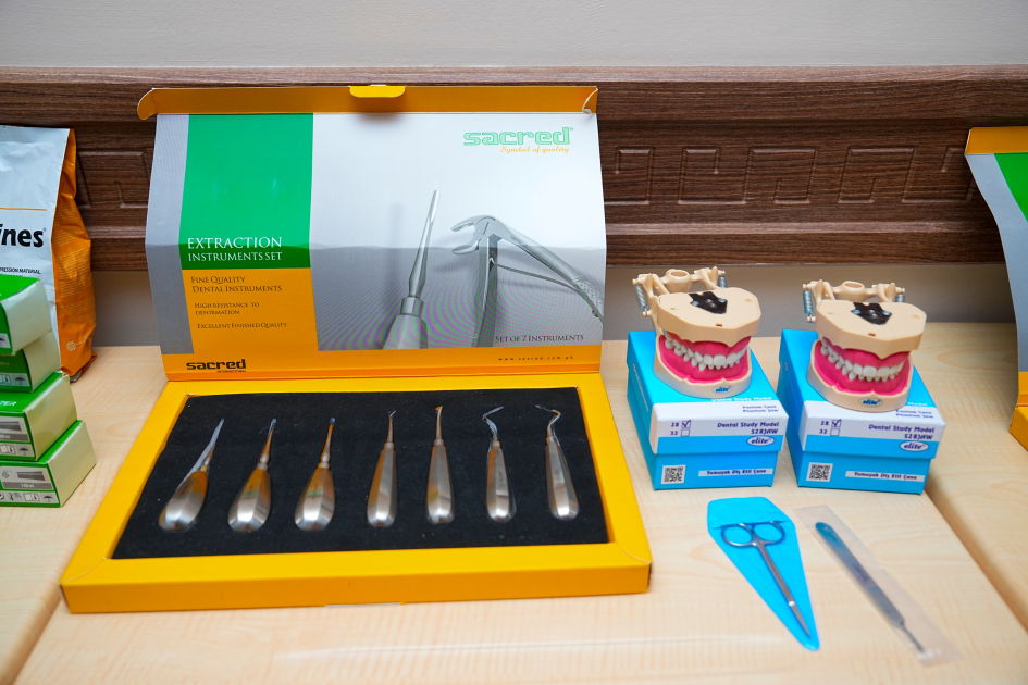 NDU-nun Tibb fakültəsinin laboratoriyaları üçün yeni avadanlıq və dərsliklər alınıb