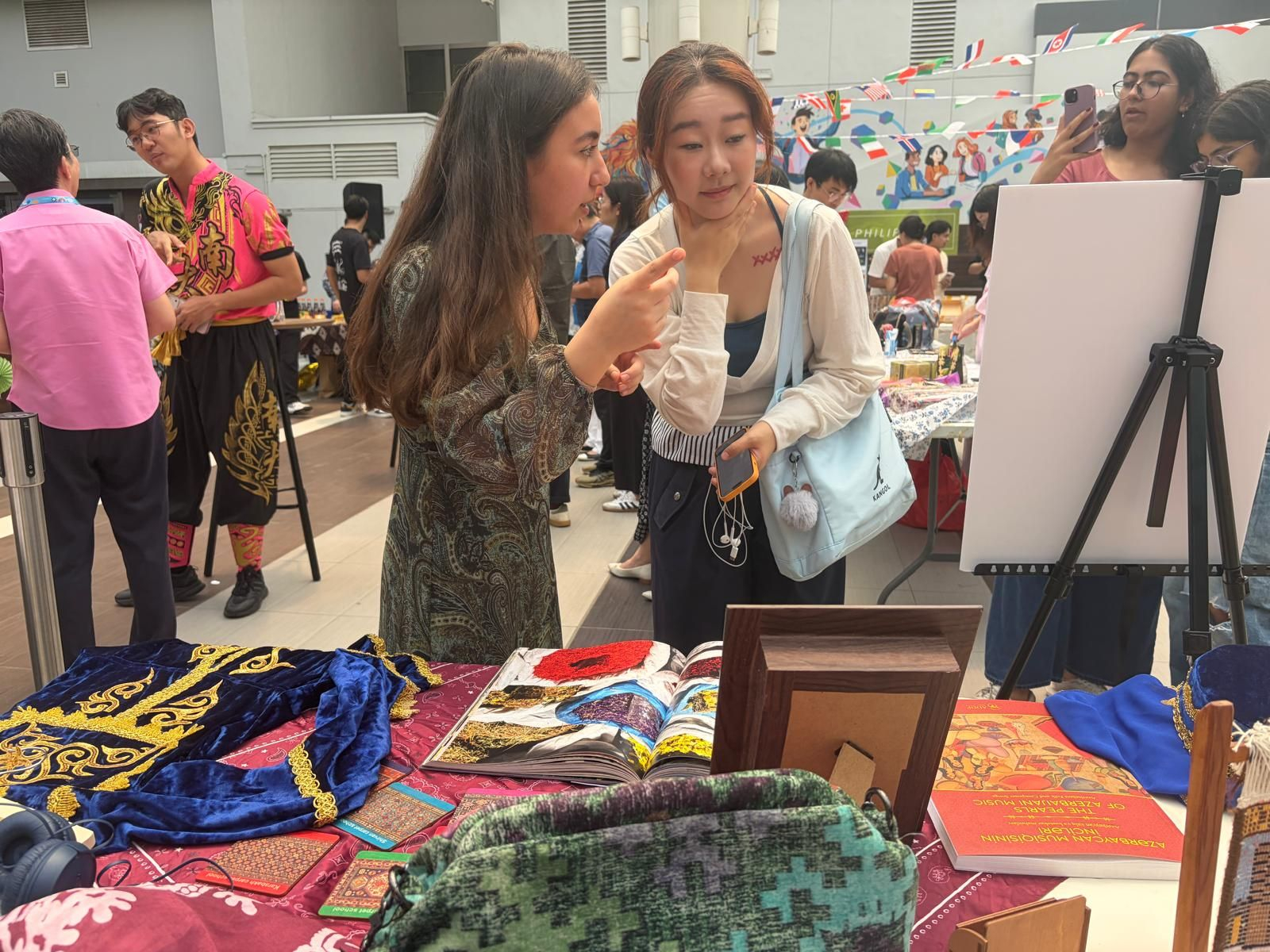 Nanyang Texnoloji Universitetində Azərbaycan mədəniyyəti təqdim olunub