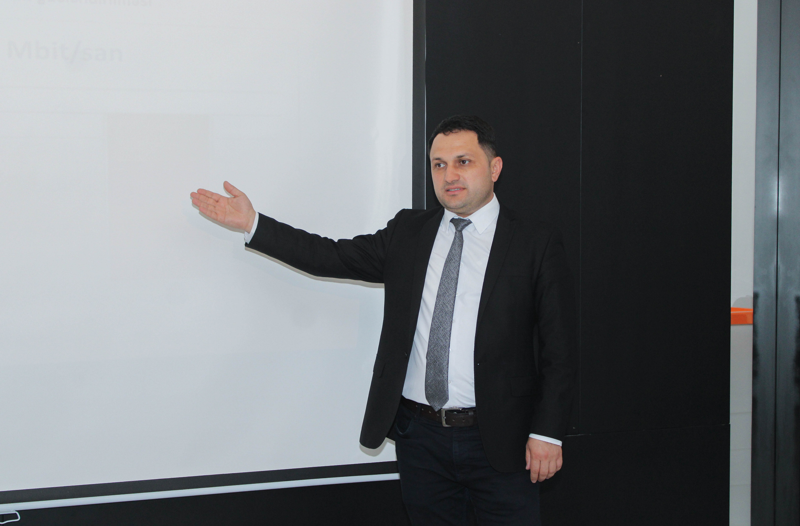 MDU-da “Tədqiqat mövzu hovuzu platforması” təqdim olunub