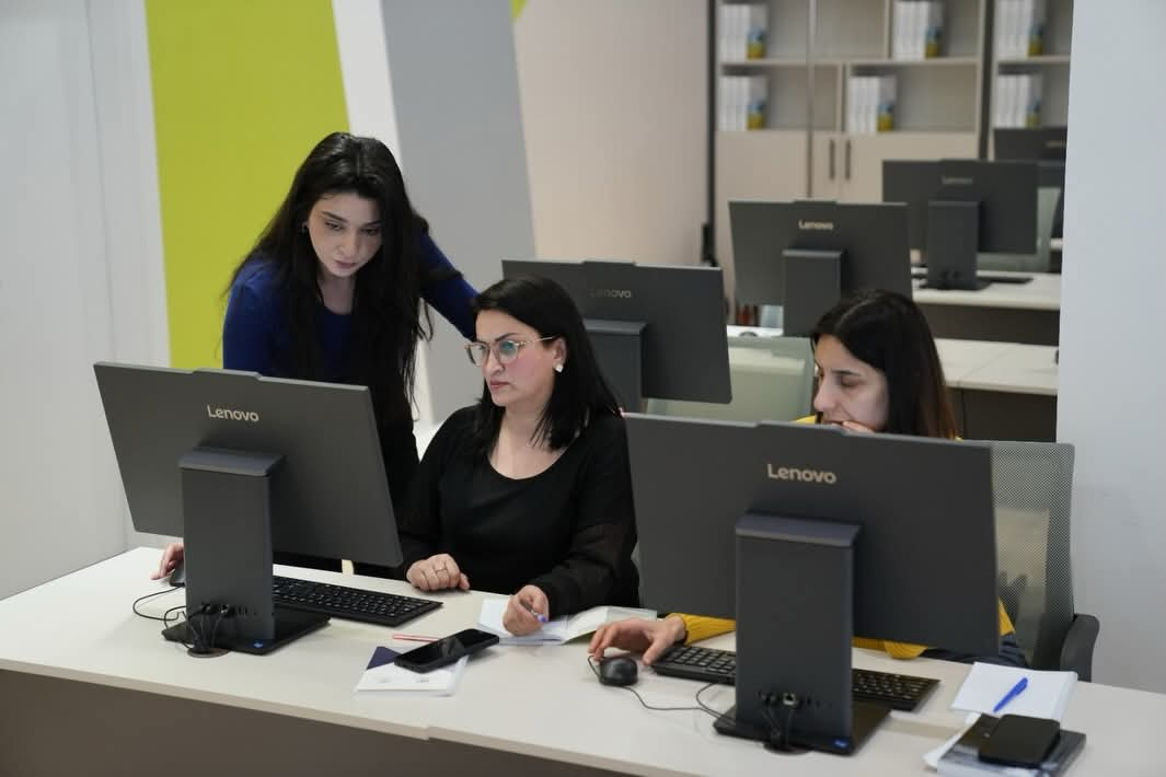  “Rəqəmsal bacarıqlar və ofis proqramları” üzrə təlimlərə start verilib