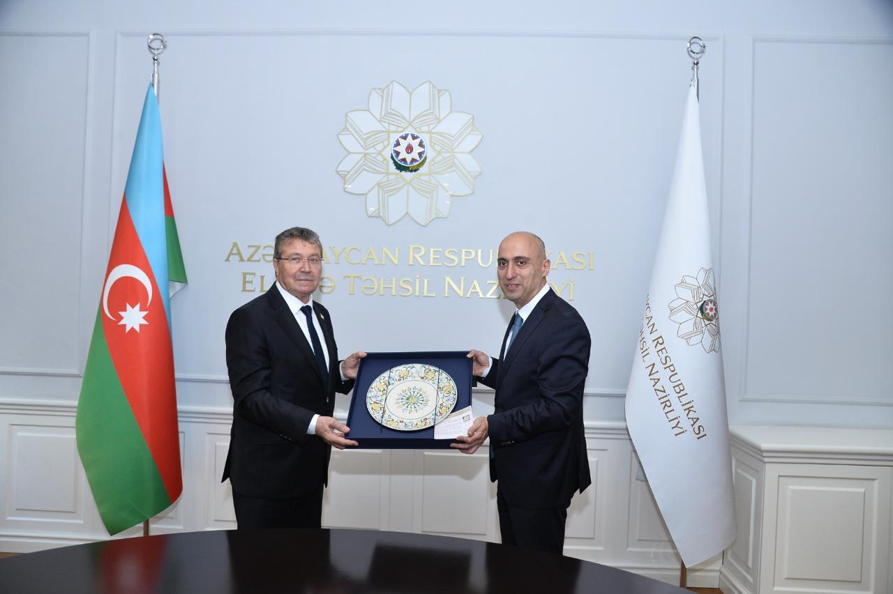 Nazir Şimali Kipr Türk Respublikasının Baş naziri ilə görüşüb