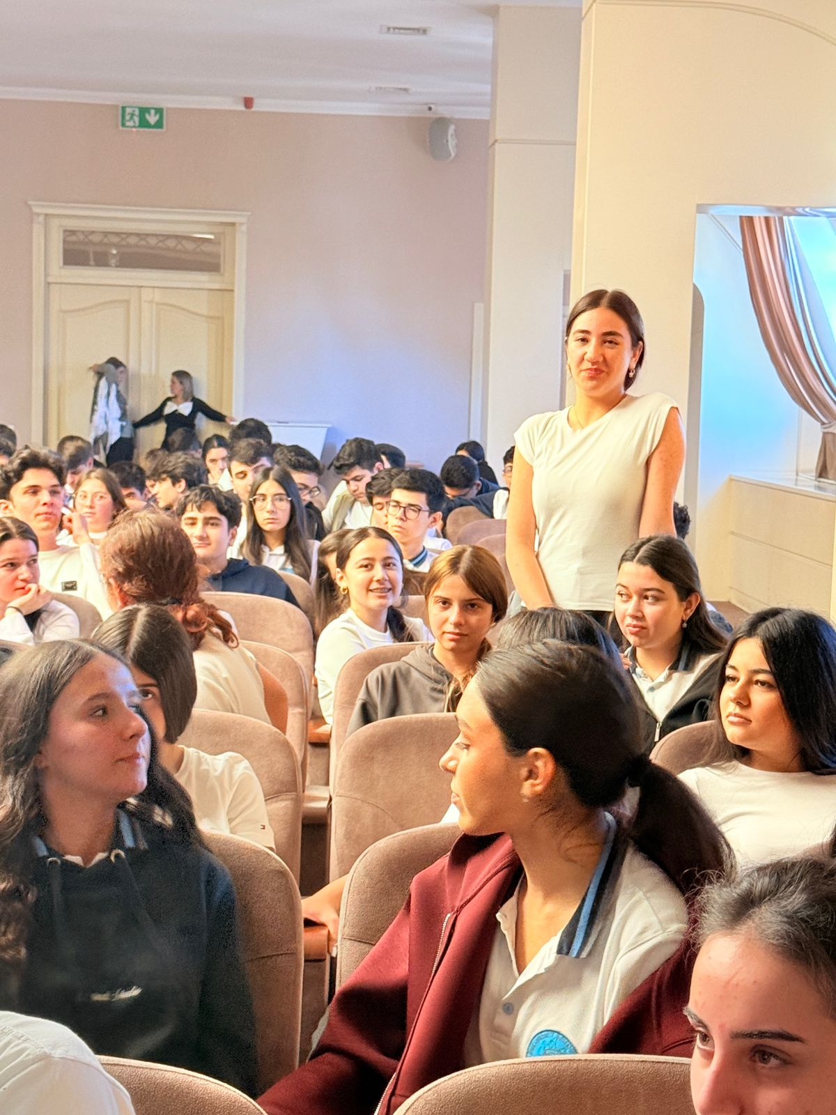 ADNSU məktəblilərlə görüşlərə start verib