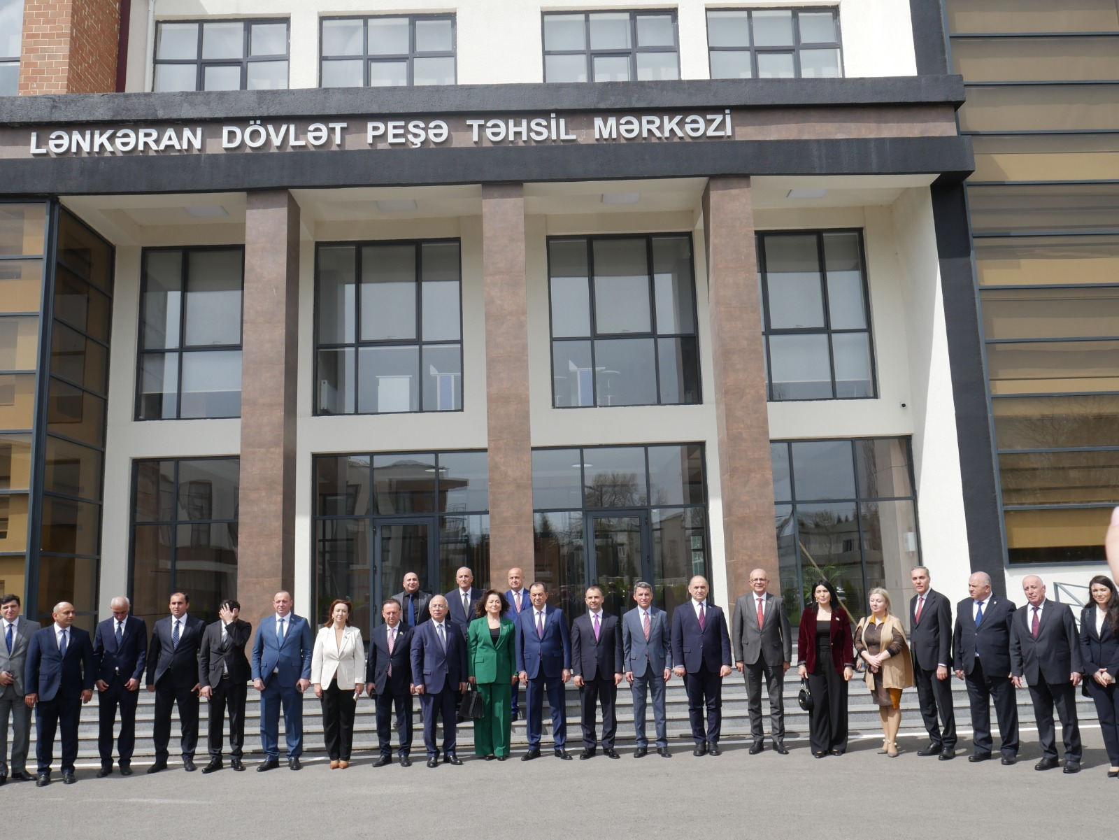 Lənkəranda peşə təhsilinin imkanlarına həsr olunan təhsil forumu keçirilib