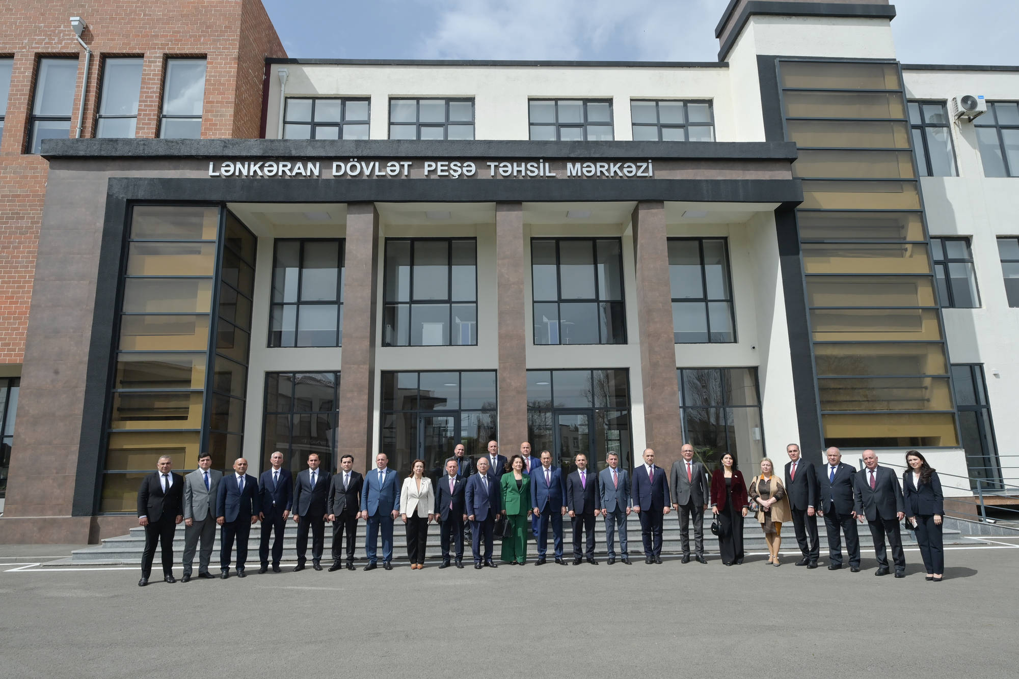 Lənkəranda peşə təhsilinin imkanlarına həsr olunan təhsil forumu keçirilib