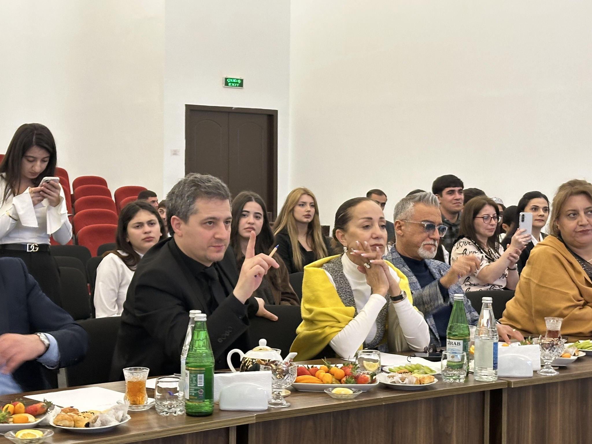 LDU-da bədii yaradıcılıq müsabiqəsinin seçim turu keçirilib