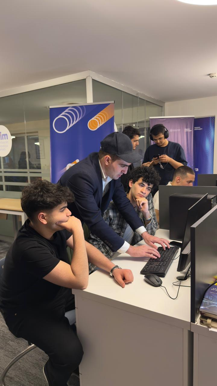 ADNSU-da texnoloji startapların kommersiyalaşdırılması üzrə təlim keçirilib