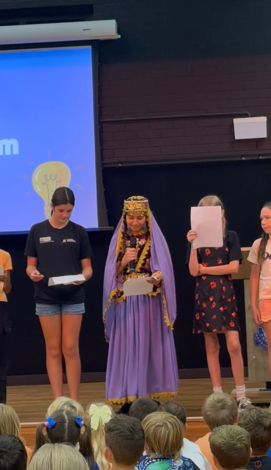 Avstraliyada azərbaycanlı məktəblilər ölkəmizin mədəniyyətini tanıdıblar