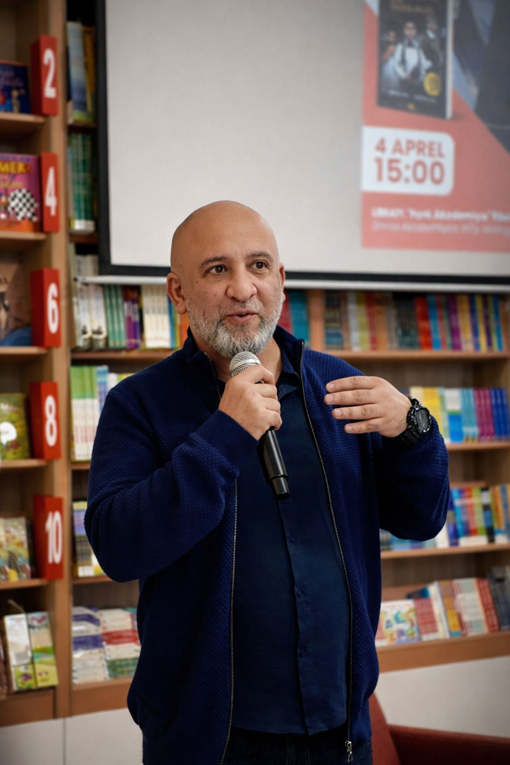 Azərbaycanda ilk uşaq serialı kitab oldu