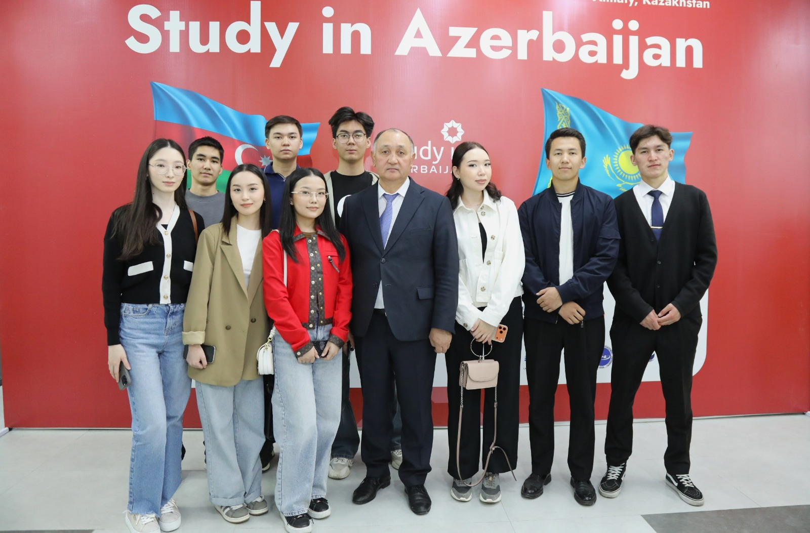 Qazaxıstanda “Study in Azerbaijan” təhsil sərgisinin açılışı baş tutub