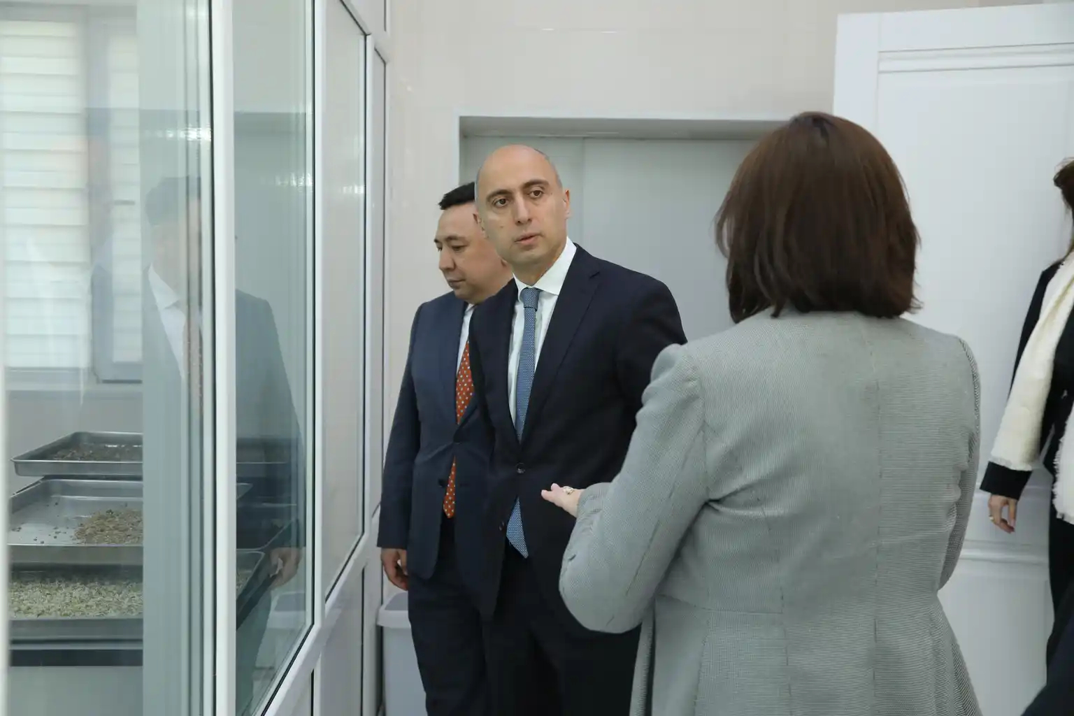 Emin Əmrullayev Qazaxıstanda Farabi Hub İnnovasiya Mərkəzini ziyarət edib 