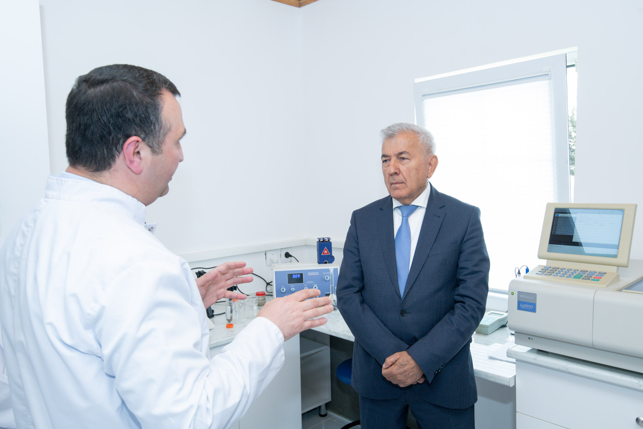 BMU-da aqrokimyəvi analizlərin aparılacağı müasir laboratoriya açılıb