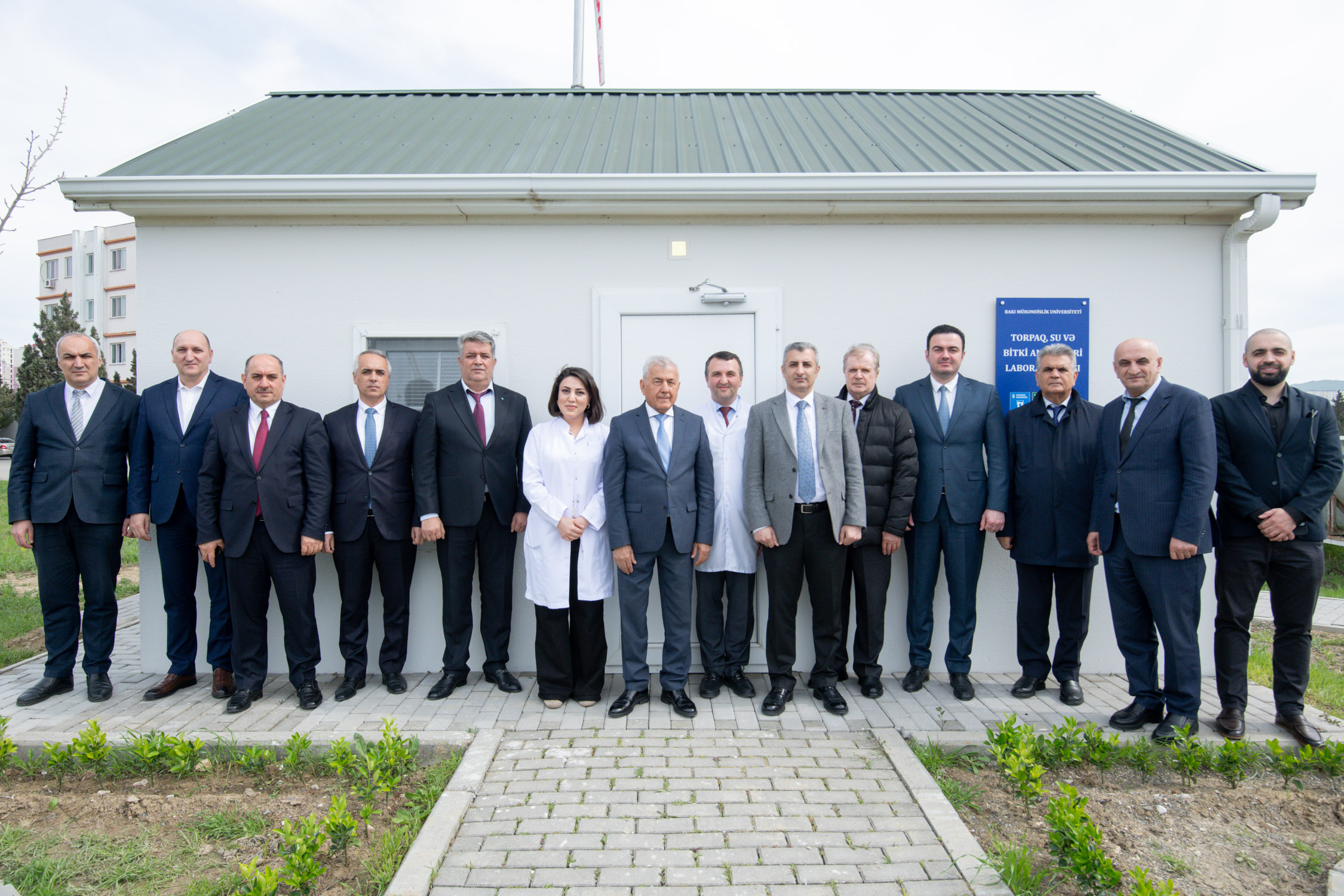 BMU-da aqrokimyəvi analizlərin aparılacağı müasir laboratoriya açılıb