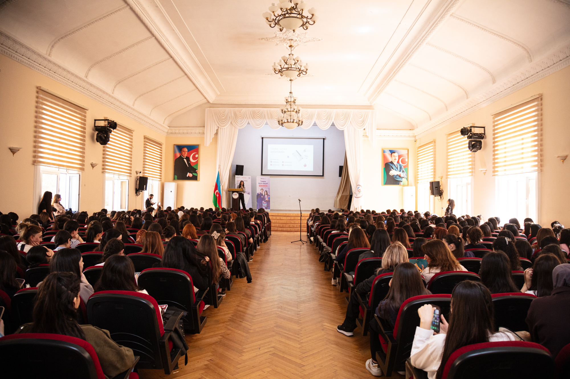 ADU-da "TələbəPlus" kartı ilə bağlı infosessiya keçirilib