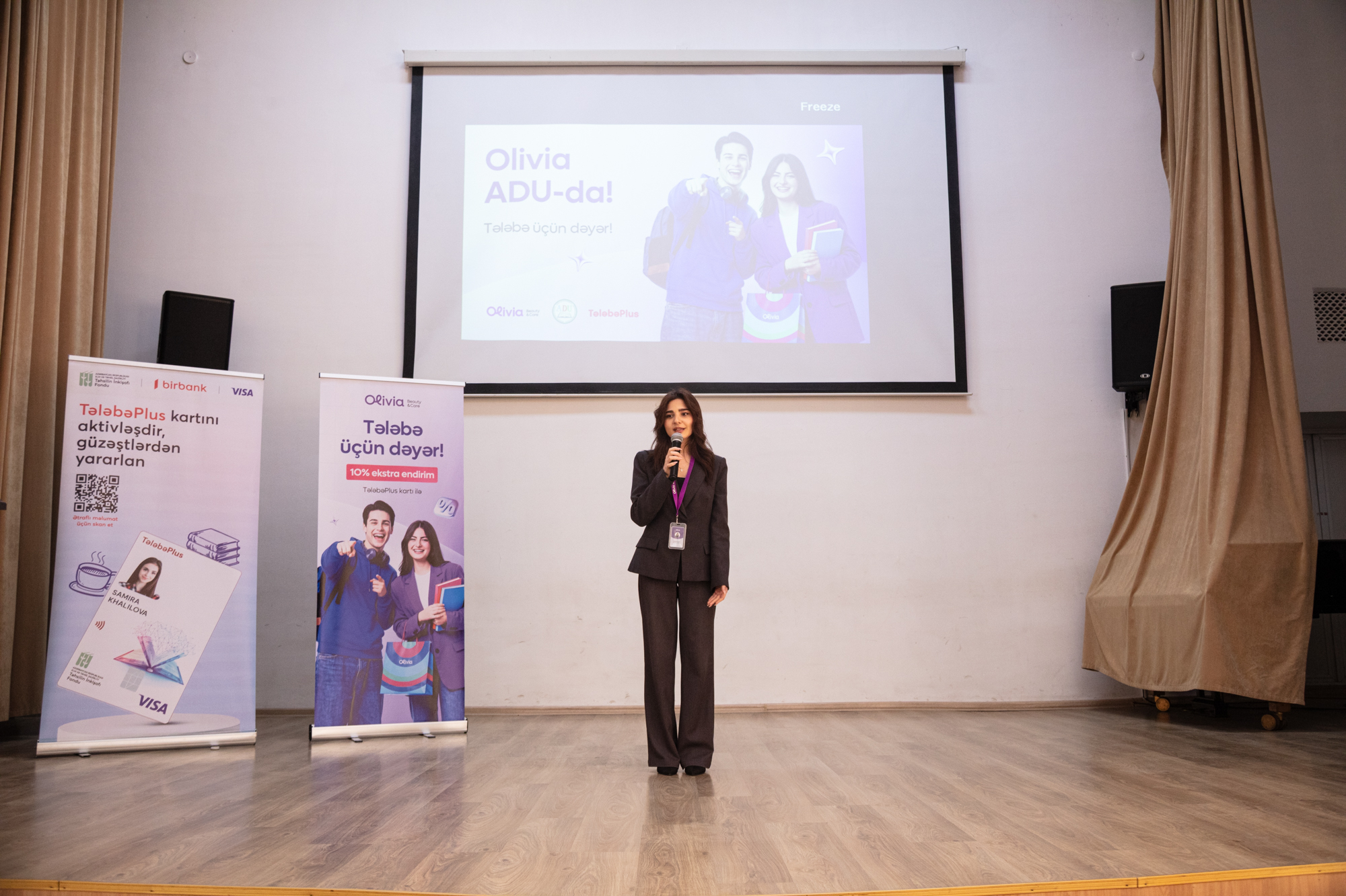 ADU-da "TələbəPlus" kartı ilə bağlı infosessiya keçirilib