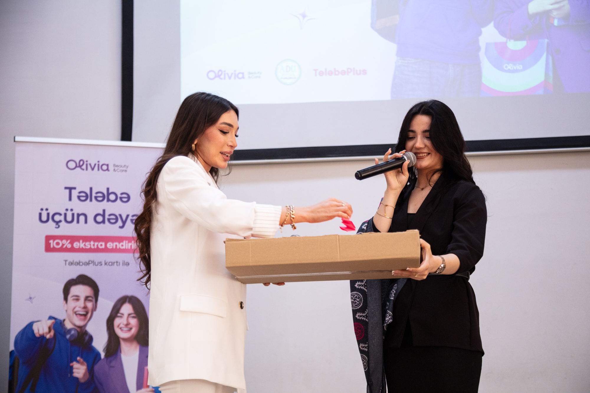 ADU-da "TələbəPlus" kartı ilə bağlı infosessiya keçirilib