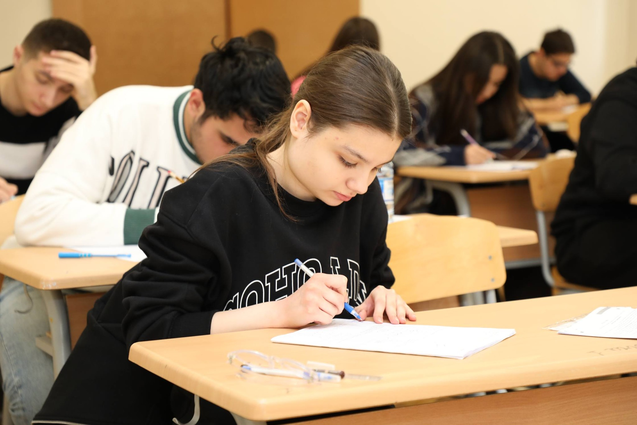 Aprelin 12-də 53 min şagird buraxılış imtahanı verəcək