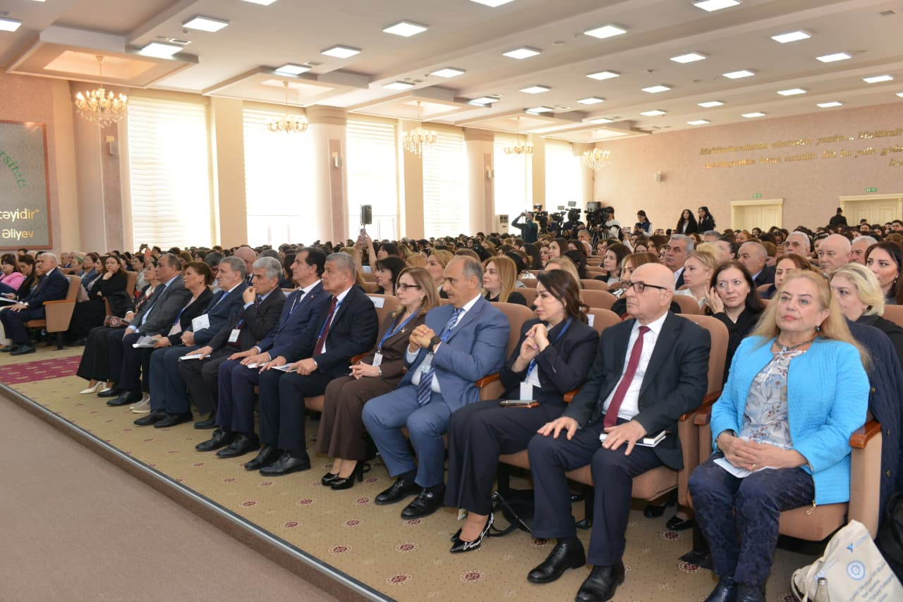 BSU-da türkoloji tədqiqatların gələcəyi müzakirə olundu