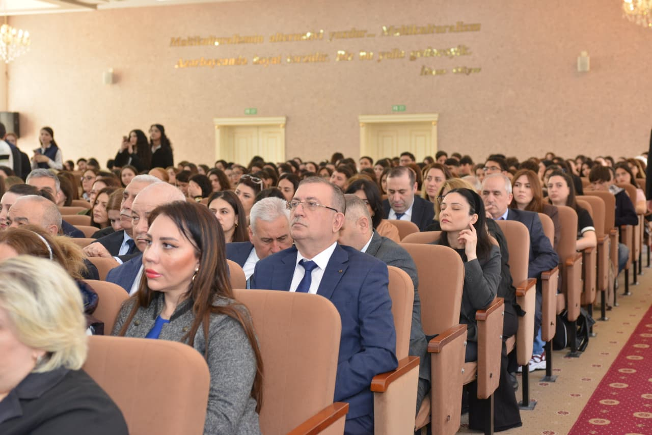 BSU-da türkoloji tədqiqatların gələcəyi müzakirə olundu