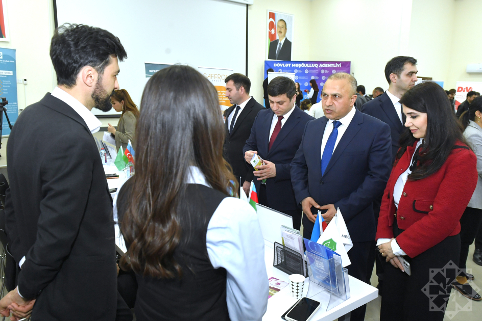 Peşə təhsili müəssisələrinin məzunları üçün əmək yarmarkası keçirilib