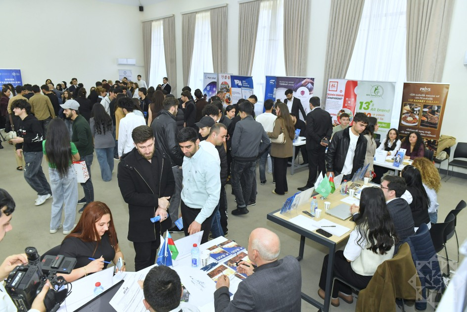 Peşə təhsili müəssisələrinin məzunları üçün əmək yarmarkası keçirilib