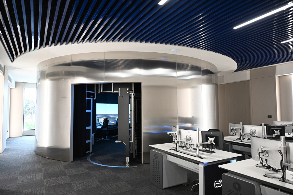 Prezident İlham Əliyev Milli Aviasiya Akademiyasında Beynəlxalq Təlim Mərkəzinin açılışında iştirak edib