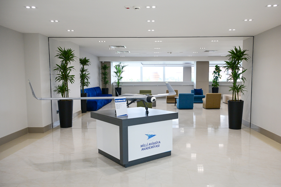 Prezident İlham Əliyev Milli Aviasiya Akademiyasında Beynəlxalq Təlim Mərkəzinin açılışında iştirak edib