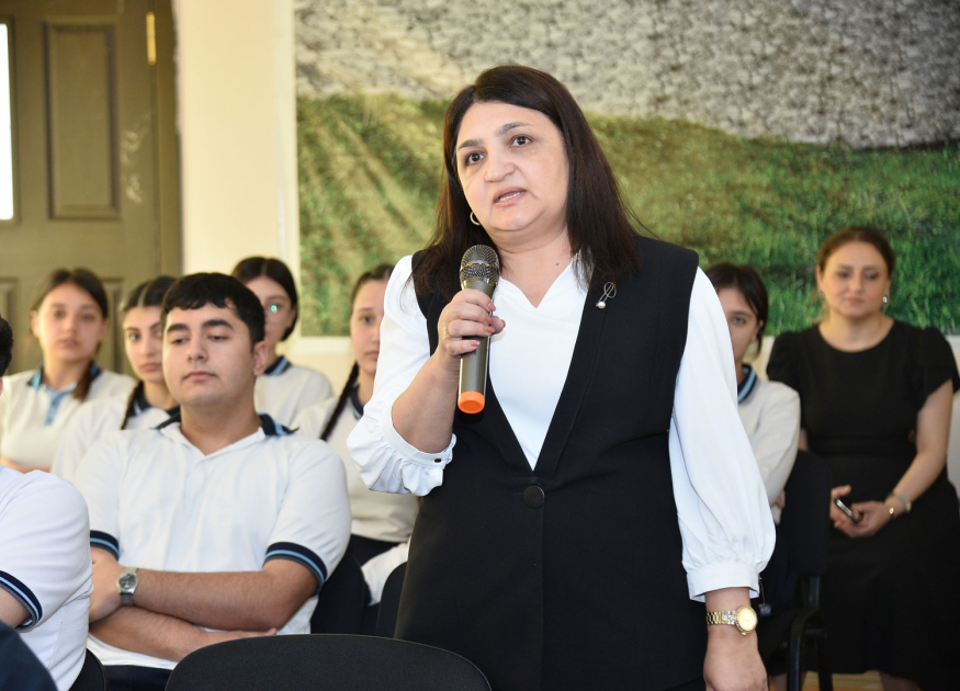 Milli Qəhrəman “Məktəbdə...” layihəsinin qonağı olub