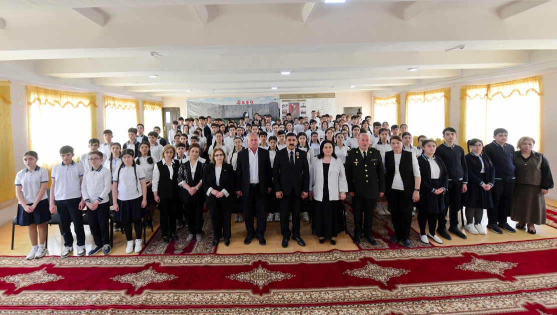 Milli Qəhrəman “Məktəbdə...” layihəsinin qonağı olub