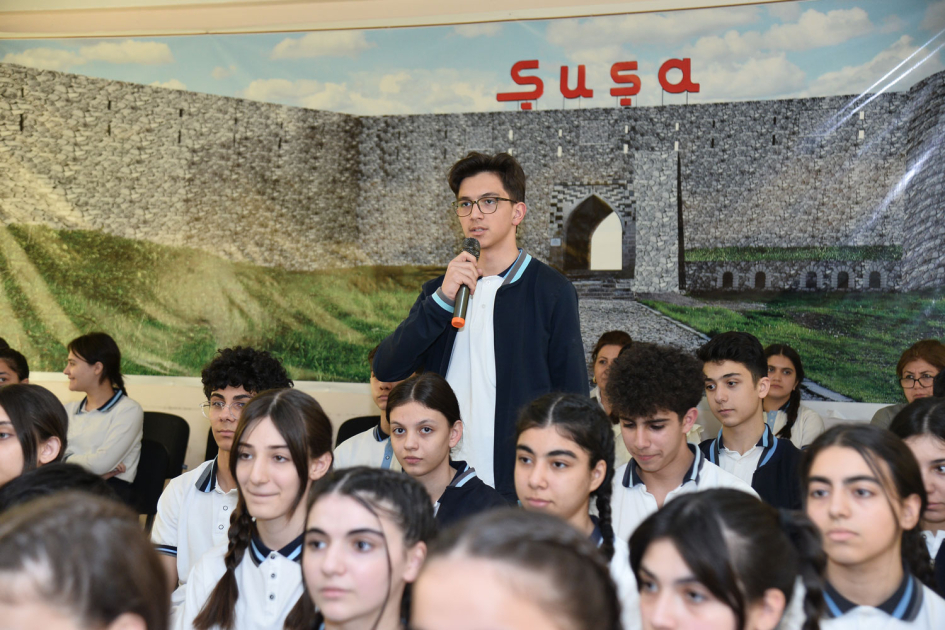 Milli Qəhrəman “Məktəbdə...” layihəsinin qonağı olub