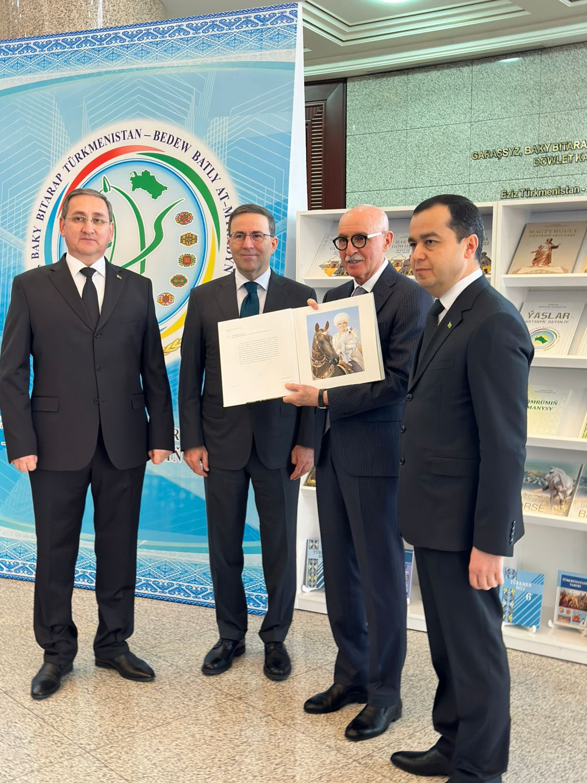 Firudin Qurbanov Beynəlxalq Riyaziyyat Olimpiadasının açılışında iştirak edib